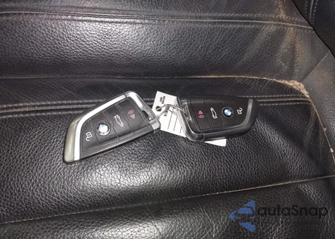 2014 BMW X5 xDrive35D z USA, uszkodzony, nr VIN 5UXKS4C54E0J95897